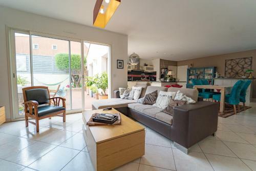 Villa Topaze By Precious Houses