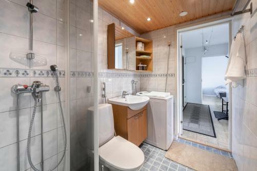 Bright Ground Floor Apartment With Sauna