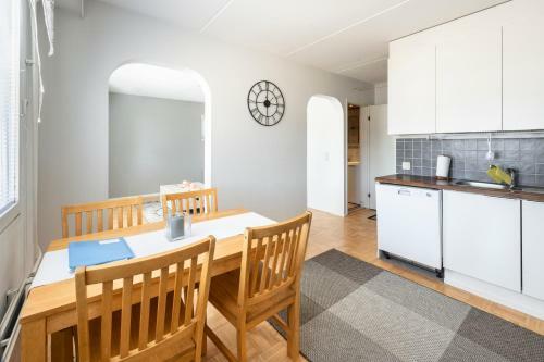 Bright Ground Floor Apartment With Sauna