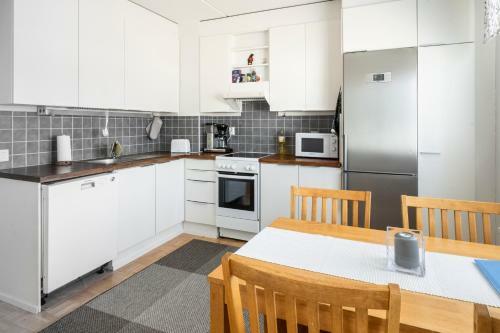 Bright Ground Floor Apartment With Sauna