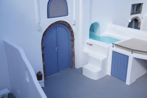 Villa Oinos Luxury Suites