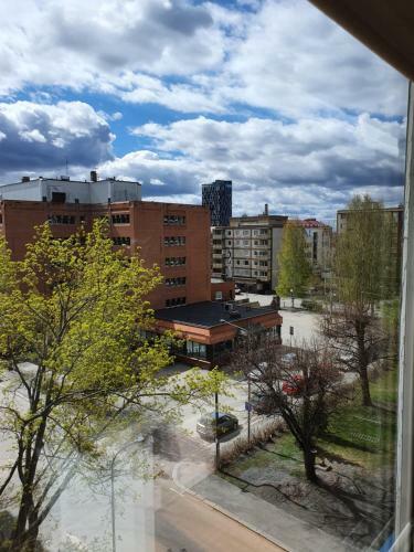 Large Apartment With 4 Bedrooms, Central Location