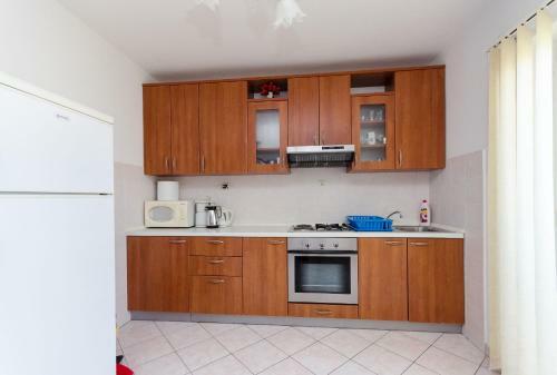 Apartments And Room Sime M
