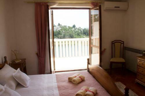 Comfortable And Beautiful Apartment