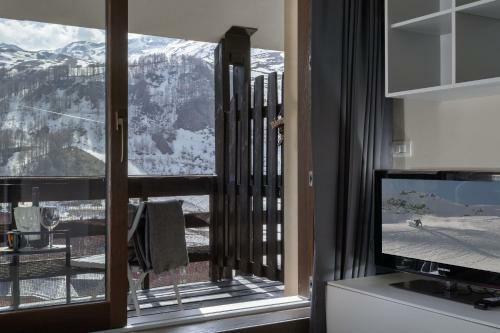 Hellochalet Bellevue Apartment Ski In Ski Out