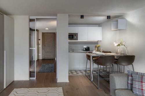 Hellochalet Bellevue Apartment Ski In Ski Out