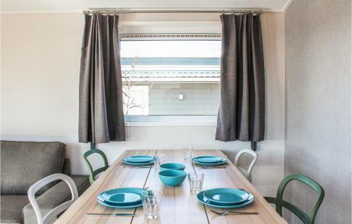 Awesome Home In Lauwersoog With 3 Bedrooms