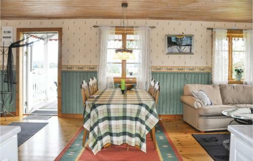 Stunning Home In Gunnarskog W/ 2 Bedrooms