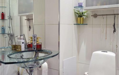 Three-bedroom Holiday Home In Gustavsberg
