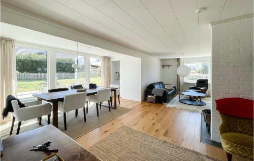 Nice Home In H�lleviksstrand With Wifi And 4 Bedrooms