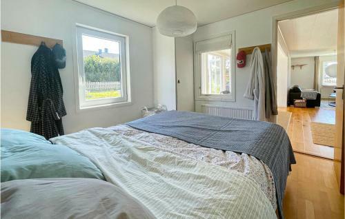 Nice Home In H�lleviksstrand With Wifi And 4 Bedrooms