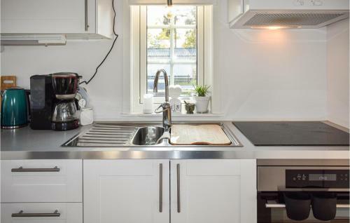 Stunning Home In Hammar With 2 Bedrooms