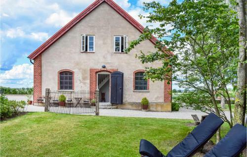 Beautiful Home In Hammenh�g W/ 2 Bedrooms