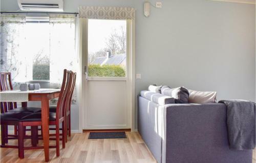Beautiful Home In Hassl� W/ Wifi