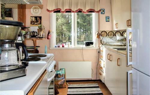 Awesome Home In H�stveda With Wifi And 2 Bedrooms