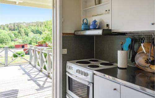 Nice Home In Hj�lteby With Wifi And 3 Bedrooms