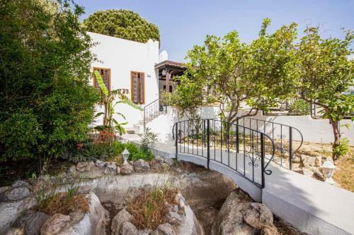 Invigorating Villa With Balcony, Terrace And Backyard In Bodrum