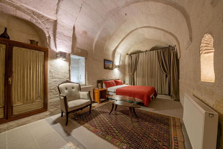 Hotel Kapalos Cave Suites