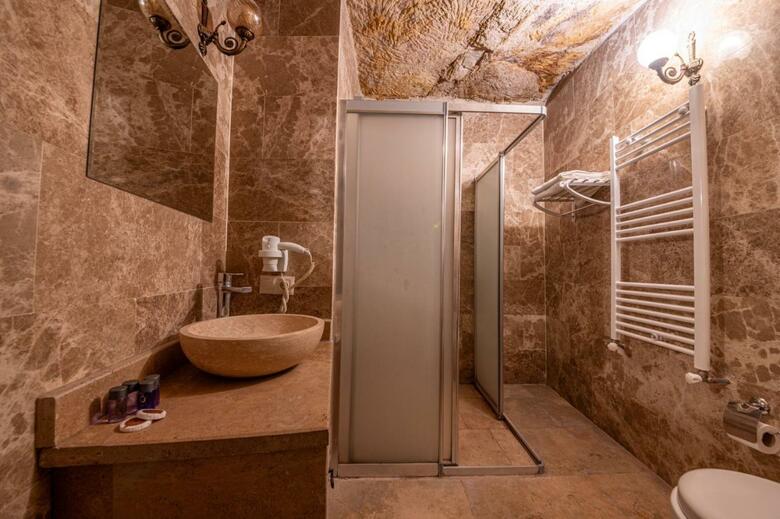 Hotel Kapalos Cave Suites