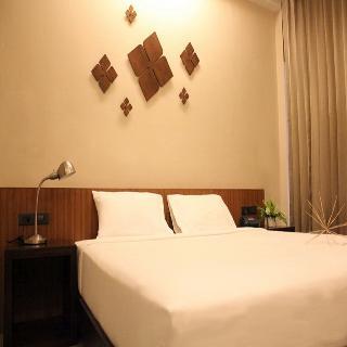 Hotel Weekender Resort & Spa
