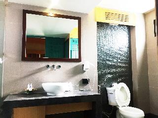 Hotel Weekender Resort & Spa