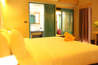 Hotel Weekender Resort & Spa