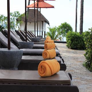Hotel Weekender Resort & Spa
