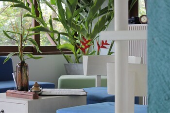 Hotel Weekender Resort & Spa