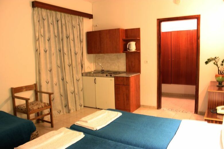 Apartamentos Achousa Studios