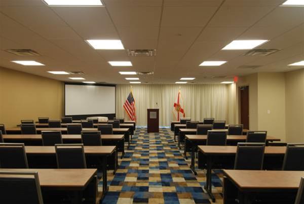 Hotel Holiday Inn Select Downtown