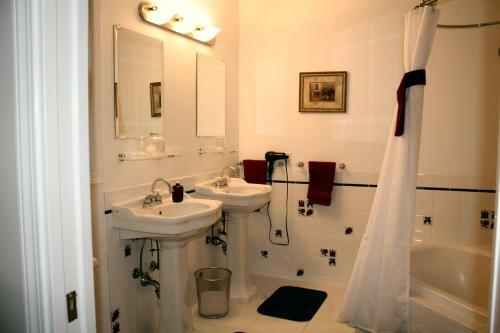 Belle Vue Bed And Breakfast