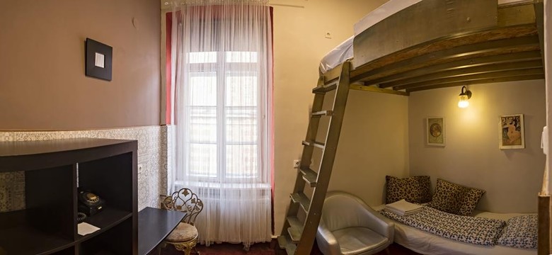 Santico Art Hostel And Guesthouse