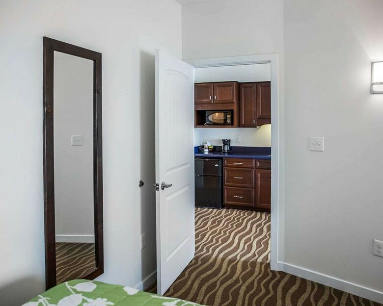 Island Inn & Suites, An Ascend Hotel Collection Member