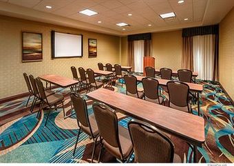 Hotel Holiday Inn Express & Suites / Red Bluff - South Redding Area