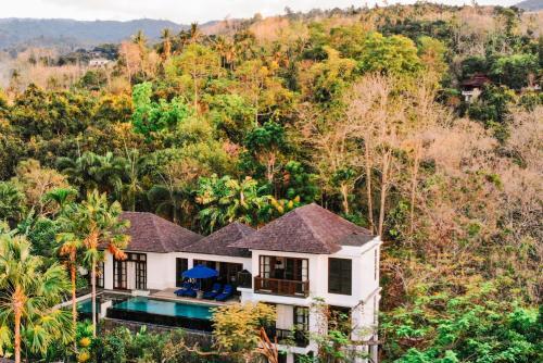 Villa Umah Raja - Entire Villa