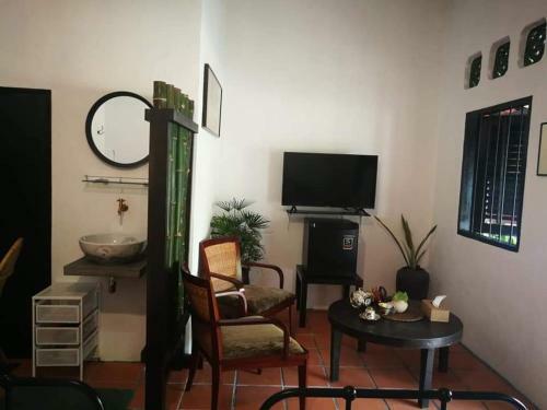 Hostal *emerald Room *