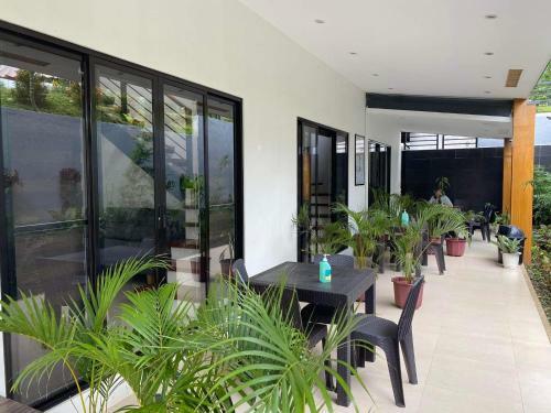 Enrico's Lodge Tagaytay