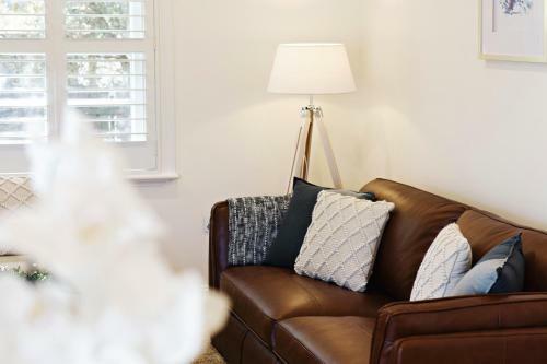 Olive Tree Cottage - Dreamy Leisurely Retreat