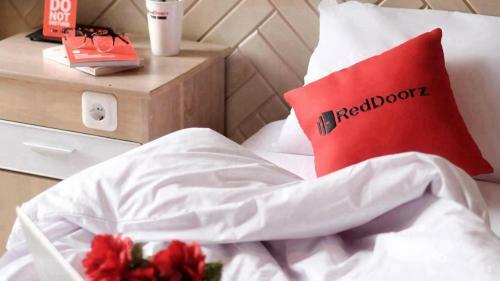 Reddoorz H'hen Hotel