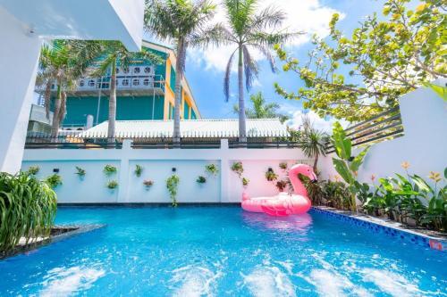 Villa H? B?i Sunrise G?n B�i T?m