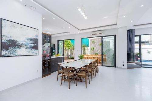 Villa H? B?i Sunrise G?n B�i T?m