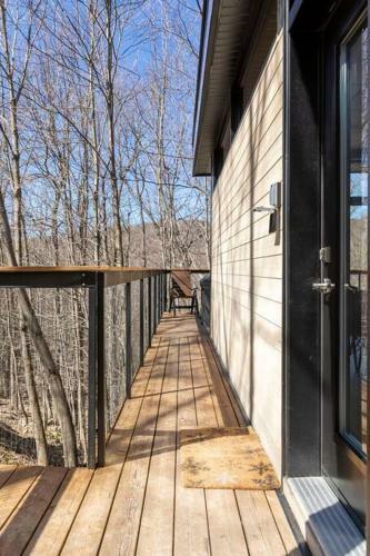 Cabin Sutton 252 - En Harmonie Avec La Nature!