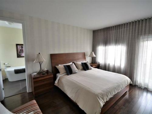 Le Champlain 101- Condo Avec Piscine & Gym