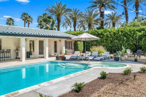 New! Lush Desert Retreat W/ Private Pool & Mountain Views