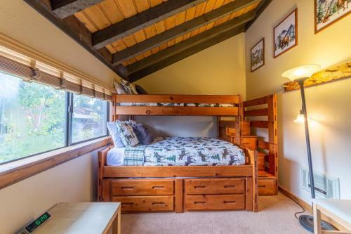 #527 Spacious Condo With Stunning Views