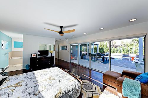 Modern Paradise Escape