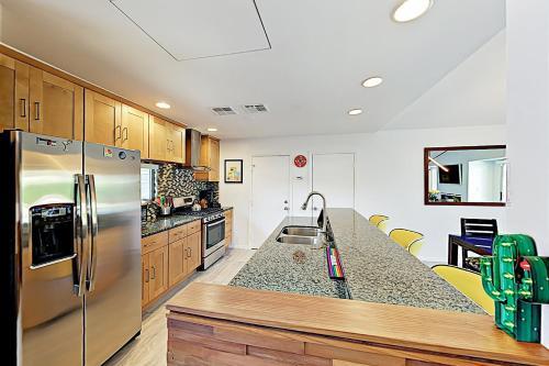 Modern Paradise Escape
