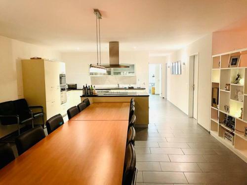 Private Picturesque Terrace Overlooking River Rhein