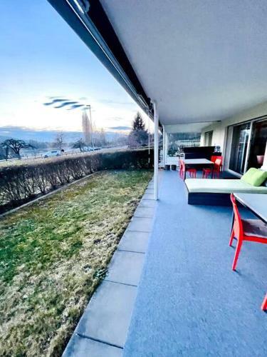 Private Picturesque Terrace Overlooking River Rhein