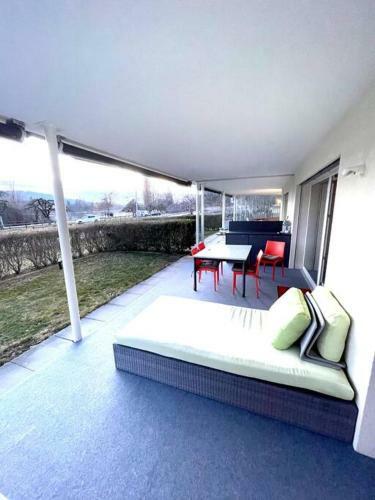 Private Picturesque Terrace Overlooking River Rhein